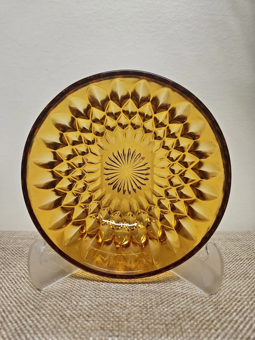 Indiana Glass Golden Amber Bowl in Mount Vernon (Diamond Point) Pattern